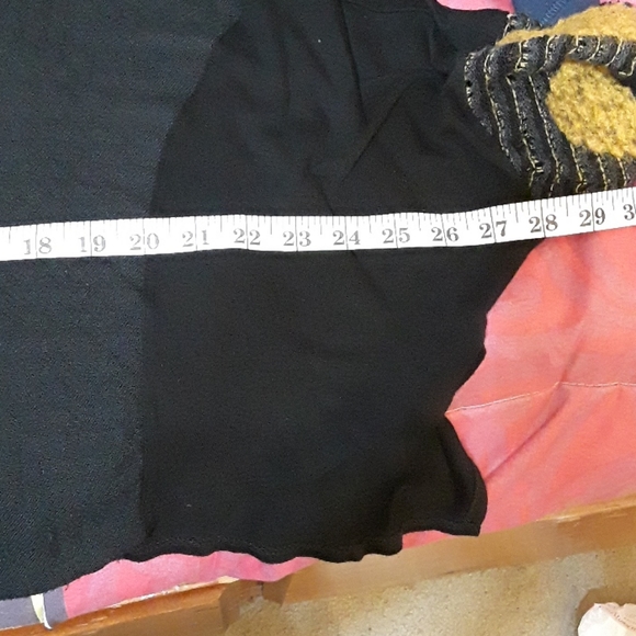 Chic black and gold top - Picture 9 of 12